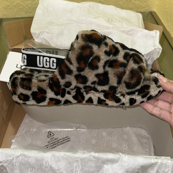Women’s Size 9 Leopard UGG w fluff yeah slides Leopard - Picture 2 of 4